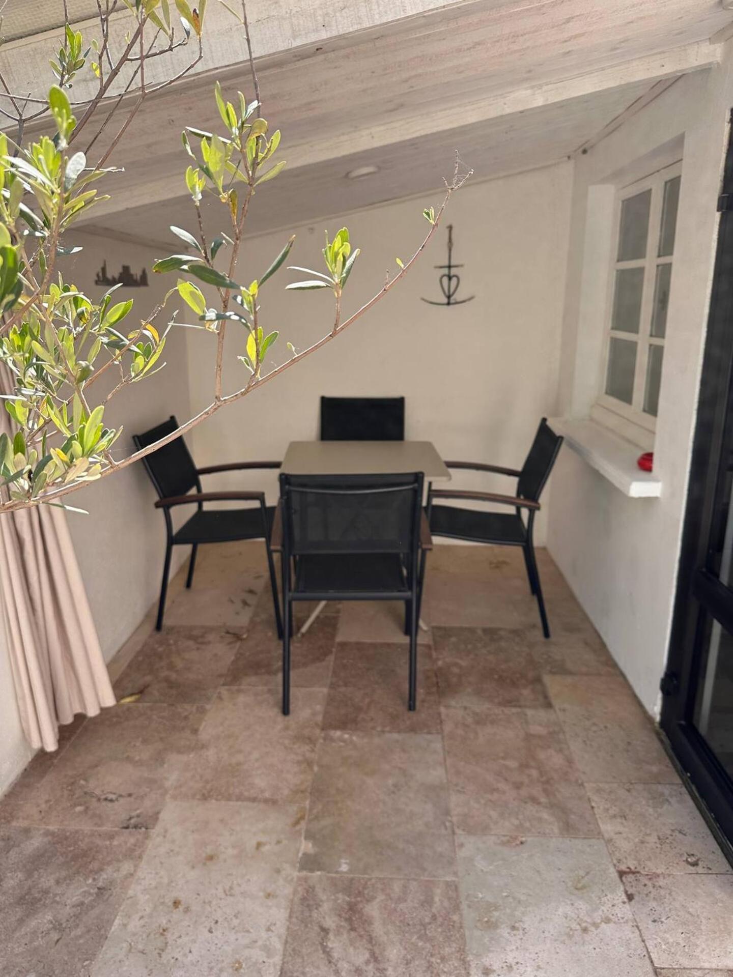 Bel Appartement Terrasse 4 Etoiles Intra Muros Aigues-Mortes Bagian luar foto